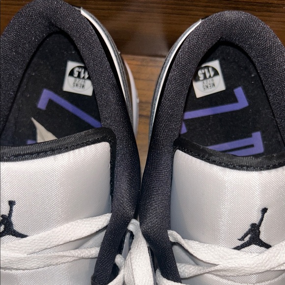 Air Jordan 1 Low Se Men's Black and White Sneakers, Size 11.5 - Picture 10 of 14